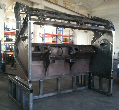 Ensuring perfect fit between a heavy duty screener and the riser box.