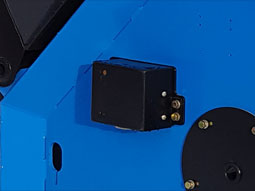 The vibratory control box is on the outside of the screener.